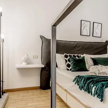 Apartment Lovely In The Hearth Of Brera By Rentopolis Milan